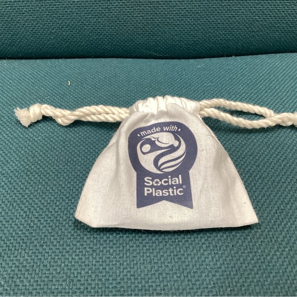 Ocean Bead Rosary- NWOT - Picture 2 of 4